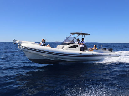 Bateau semi-rigide Capelli Tempest 900 · 2016 (0)