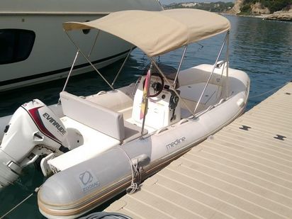 Bateau semi-rigide Zodiac Medline 580 · 2017 · AFRODITA (1)