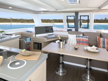 Katamaran Fountaine Pajot Lucia 40 · 2019 · Botticelli (ex. Sigast) (1)