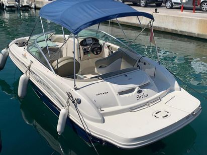 Motorówka Sea Ray 200 · 2016 (remont 2017) · Sea Ray 200 Sundeck (0)