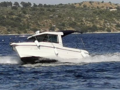 Bateau à moteur Sas Vektor 700 · 2015 · Antonio (0)