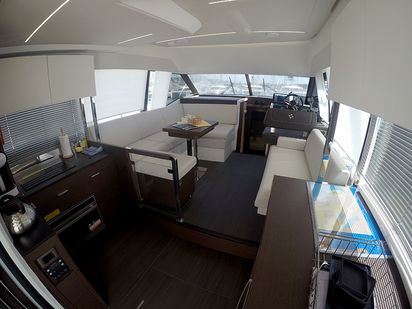 Motorboat Jeanneau Prestige 420 Fly · 2022 · Brigadoon (1)