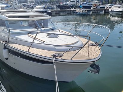 Bateau à moteur Marex 310 Sun Cruiser · 2022 · PEPPER (1)