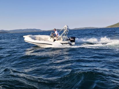 Bateau semi-rigide Marlin 182 · 2017 · Marlin 182 (0)