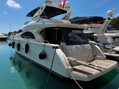 Motorboat Dominator 680 · 2010 (0)