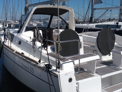 Sailboat Beneteau Oceanis 35 · 2015 (0)