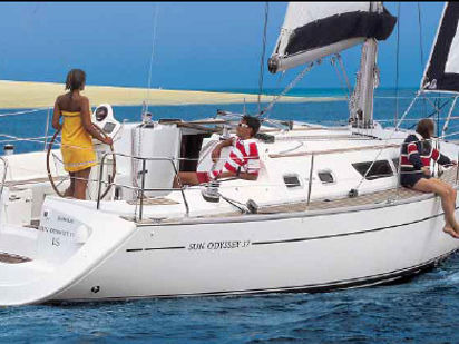 Sailboat Jeanneau Sun Odyssey 37 · 2006 · Loxley B (1)