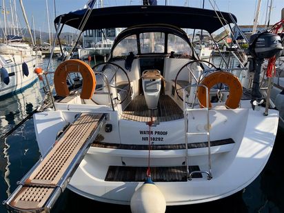 Barca a vela Jeanneau Sun Odyssey 42 i · 2009 (refit 2021) · Waterproof (Performance, Diesel Generator, Electric winch, Bow thruster, Yacht heating system, Solar (0)