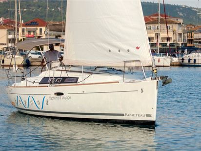 Sailboat Beneteau Oceanis 31 · 2010 · Moody Blues (0)