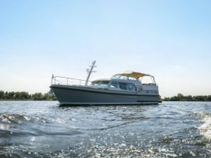 Houseboat Custom Built · 2021 · LIZZY (1)