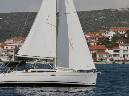 Velero Beneteau Oceanis 34 · 2004 (0)