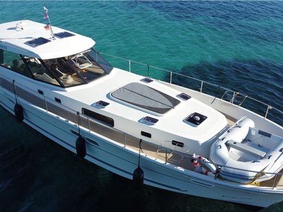 Bateau à moteur Delphia Escape 1350 · 2015 (0)