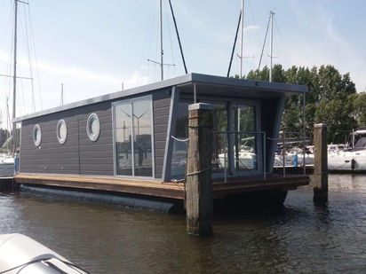 Houseboat Custom Built · 2021 (0)