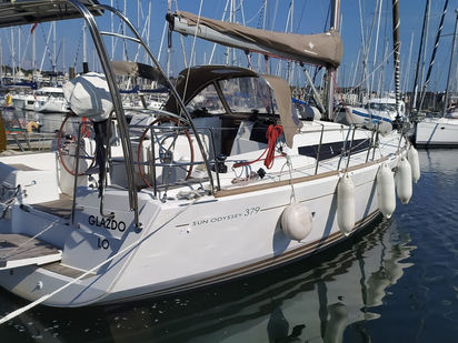 Voilier Jeanneau Sun Odyssey 379 · 2012 · Glazdo (0)