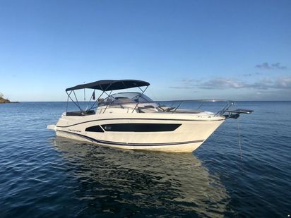 Motorboot Jeanneau Cap Camarat 9.0 WA · 2020 (refit 2023) · Nassau (1)
