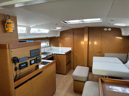 Sailboat Jeanneau Sun Odyssey 490 · 2020 · Kalm (1)