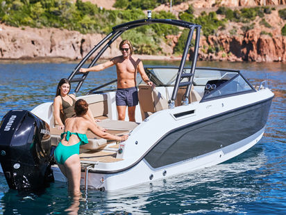 Lancha motora Quicksilver Activ 675 Bowrider · 2023 · QUICKSILVER ACTIV 675 BOWRIDER (2023) (0)