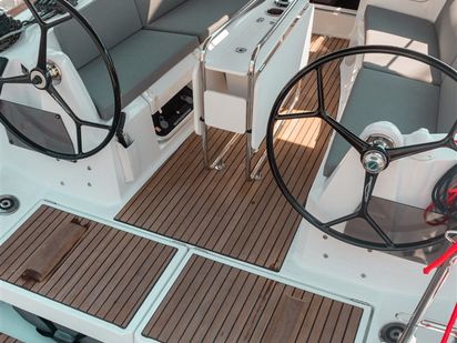 Velero Jeanneau Sun Odyssey 349 · 2022 · Dimitra (1)