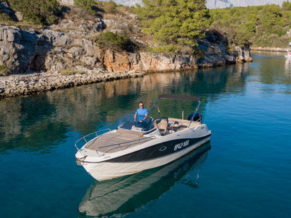 Hors-bord Quicksilver Activ 755 SD · 2017 (réarmé 2023) · Quicksilver Activ 755 Sundeck (1)