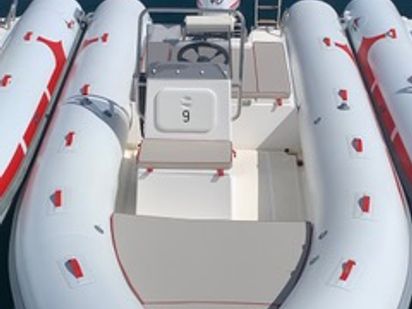 Barco a motor Novamarine RH 1000 · 2018 · AT Marine 590 (1)
