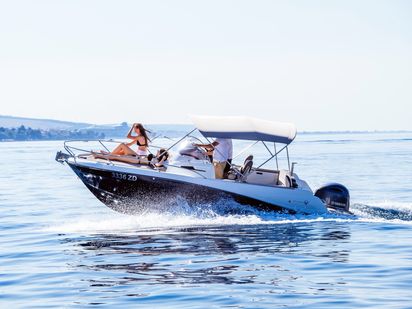 Hors-bord Jeanneau Cap Camarat 6.5 WA · 2019 · Jeanneau Cap Camarat 6.5 WA (150hp) (0)