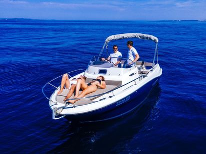 Speedboat Jeanneau Cap Camarat 6.5 WA · 2019 · Jeanneau Cap Camarat 6.5 WA (150hp) (1)