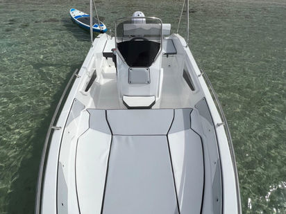 Motorówka szybka Trimarchi 53s · 2023 · Prada (1)