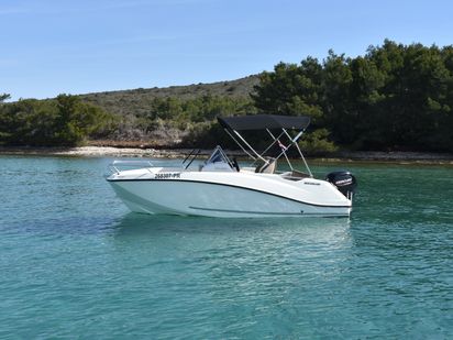 Bateau à moteur Quicksilver ACTIV 555 · 2020 · Quicksilver (0)