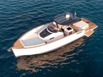 Motorboat Tesoro T40 · 2022