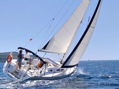 Barca a vela Elan 333 · 2002 · Bolina (0)