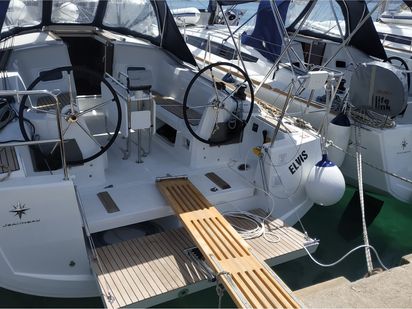 Żaglówka Jeanneau Sun Odyssey 349 · 2019 (0)