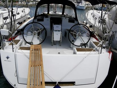 Sailboat Jeanneau Sun Odyssey 419 · 2019 (0)