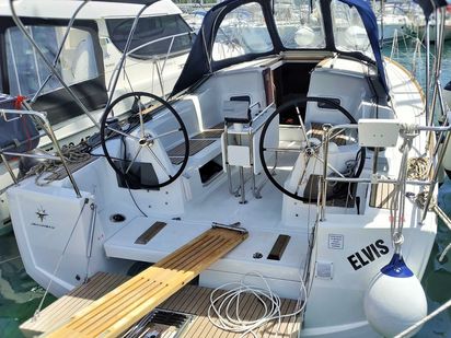 Sailboat Jeanneau Sun Odyssey 349 · 2019 · Elvis (1)