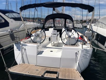 Sailboat Jeanneau Sun Odyssey 419 · 2019 · Hendrix (0)