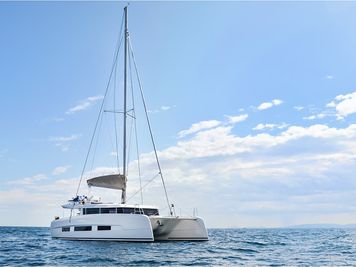 Catamaran Dufour 48 · 2023