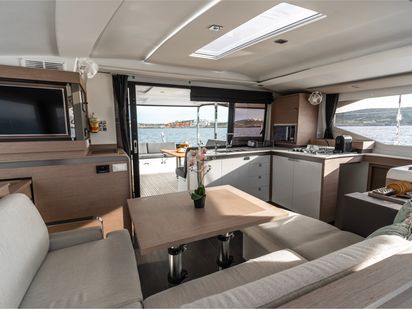 Catamaran Fountaine Pajot Isla 40 · 2021 (refit 2022) · Carpe Vitam (1)