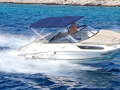 Speedboat Bayliner VR 5 · 2018 (0)