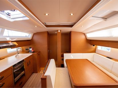 Velero Jeanneau 54 · 2022 · Psyche - Premium line (1)