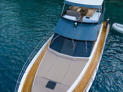 Barco a motor Custom Built · 2023 · Golden Blue (1)