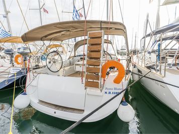 Sailboat Jeanneau Sun Odyssey 519 · 2018