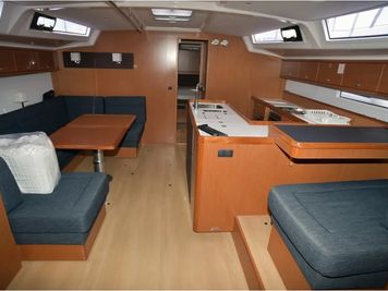 Sailboat Bavaria Cruiser 56 · 2015