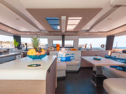 Catamaran Fountaine Pajot Aura 51 · 2023 · Amante (1)