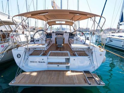 Sailboat Beneteau Oceanis 41.1 · 2017 · White Pearl (0)