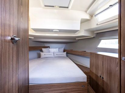 Houseboat Custom Built · 2024 · 12 (1)