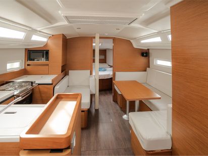 Velero Jeanneau Sun Odyssey 410 · 2023 · Pheia - Comfort line (1)