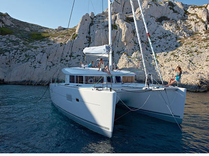 Catamaran Lagoon 400 S2 · 2014 · Elina (0)