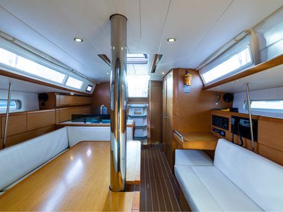 Sailboat Jeanneau Sun Odyssey 379 · 2014 · Amor Fati (1)