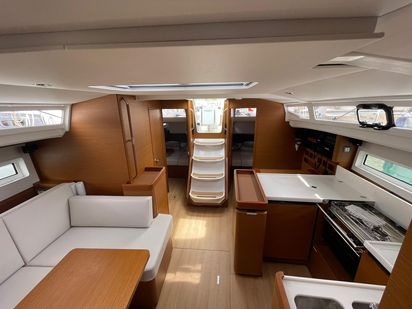 Żaglówka Jeanneau Sun Odyssey 440 · 2023 · Alboran Amaretto (1)