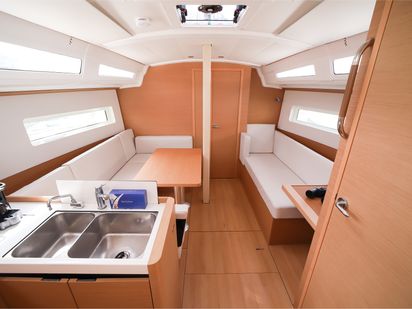 Velero Jeanneau Sun Odyssey 380 · 2023 · Twenty-One Cent - Comfort line (1)