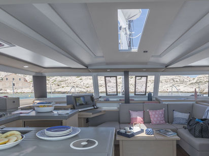 Katamaran Fountaine Pajot Astrea 42 · 2023 · PRES-A42Q-23-CA (1)